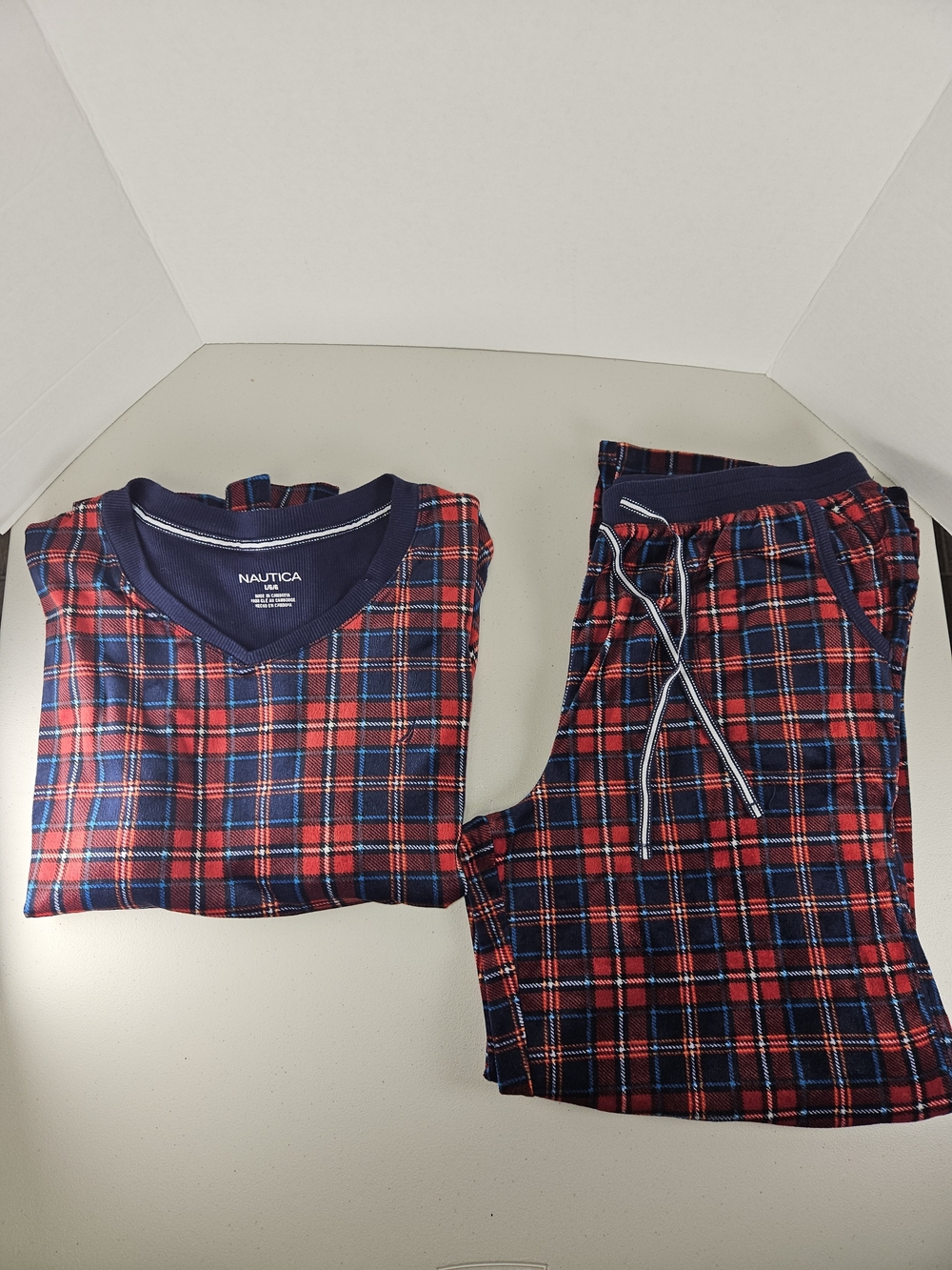 Nautica Women's Super Soft & Cozy Large Red & Navy Plaid Pajama Set